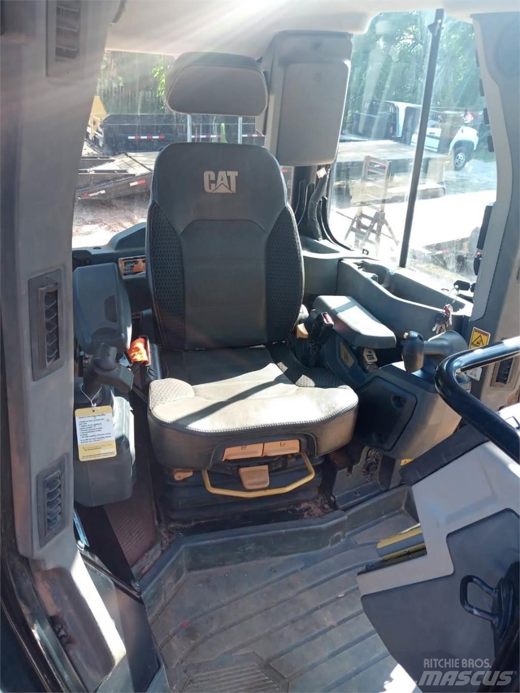 CAT D5 LGP Other
