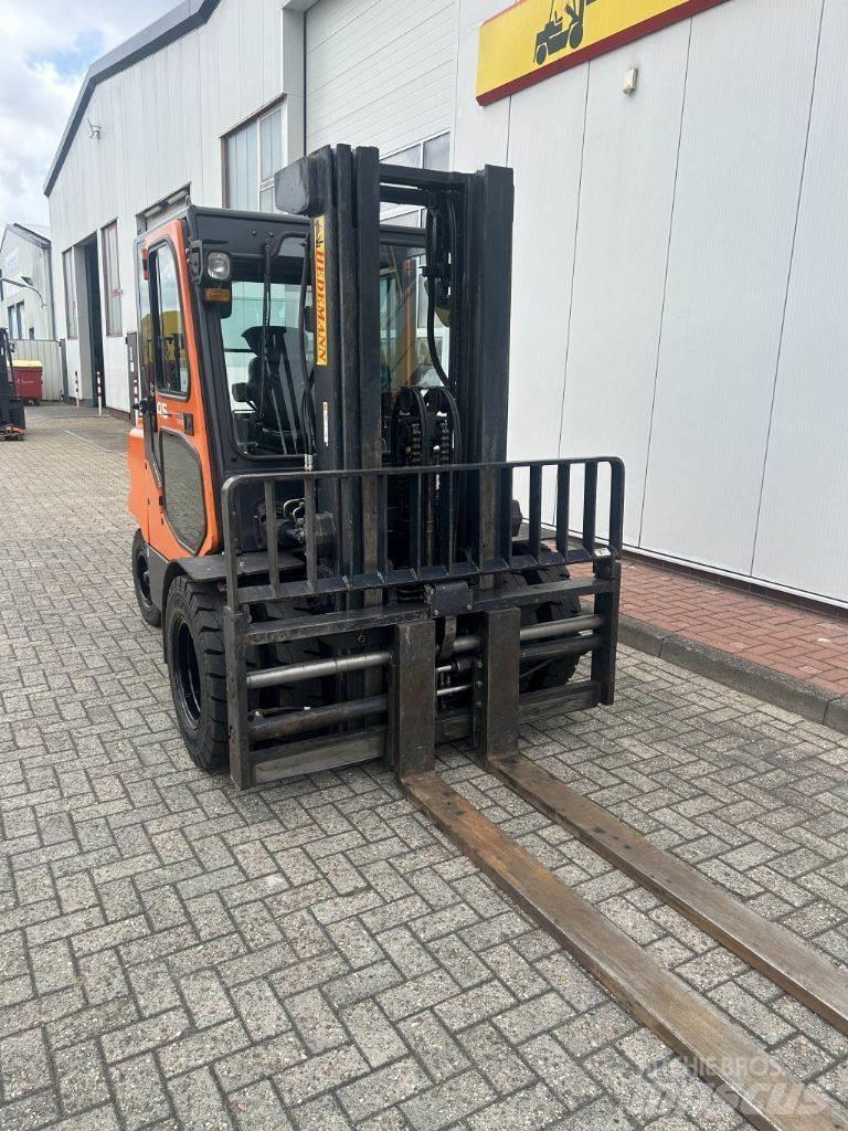 Doosan D45SC-5 Diesel trucks