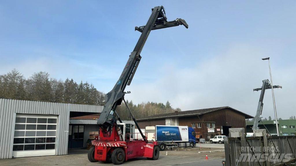 CVS Ferrari F258.6 Reach stackers