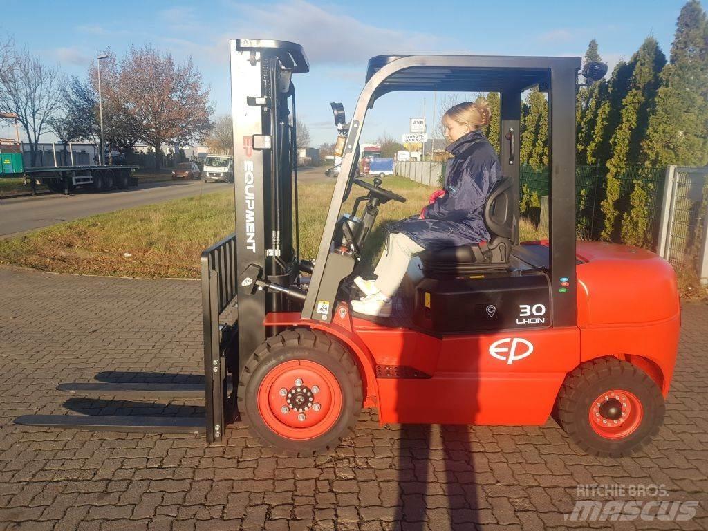 EP EFL302 Electric forklift trucks