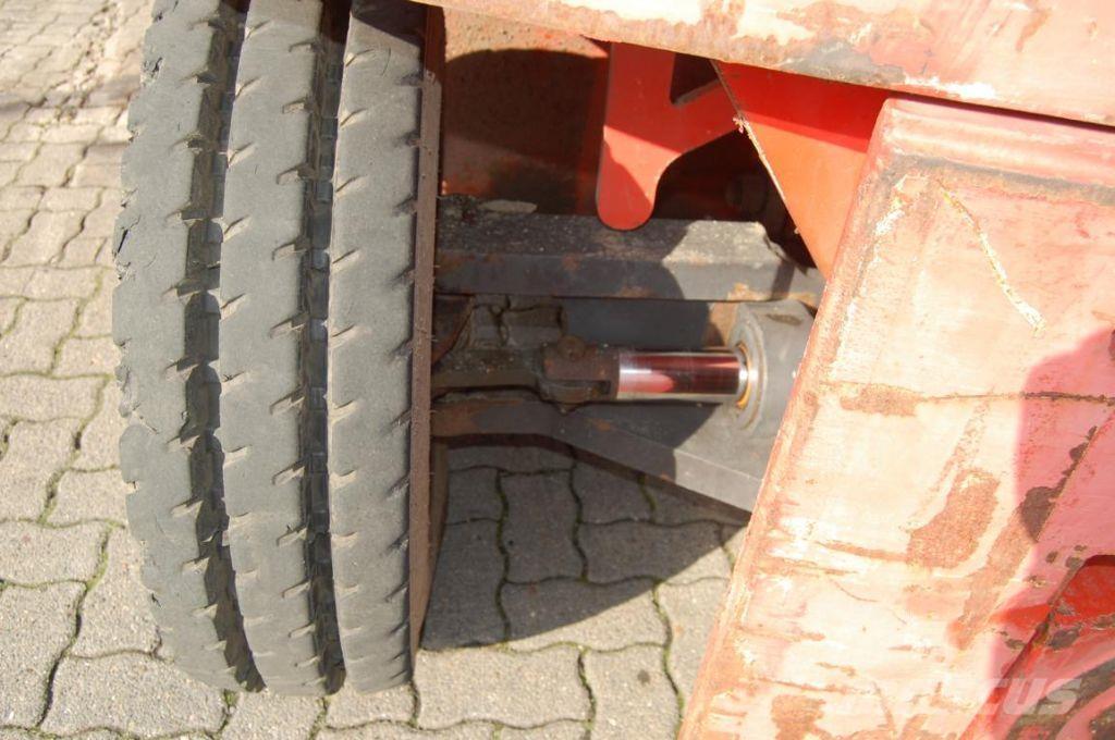 Kalmar DCD80-6 Diesel trucks