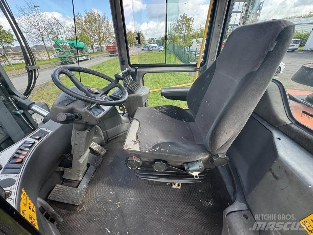 Kalmar DCE160-12 Diesel trucks