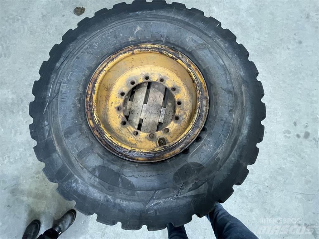  20.5xR25 Dæk på fælg Tyres, wheels and rims