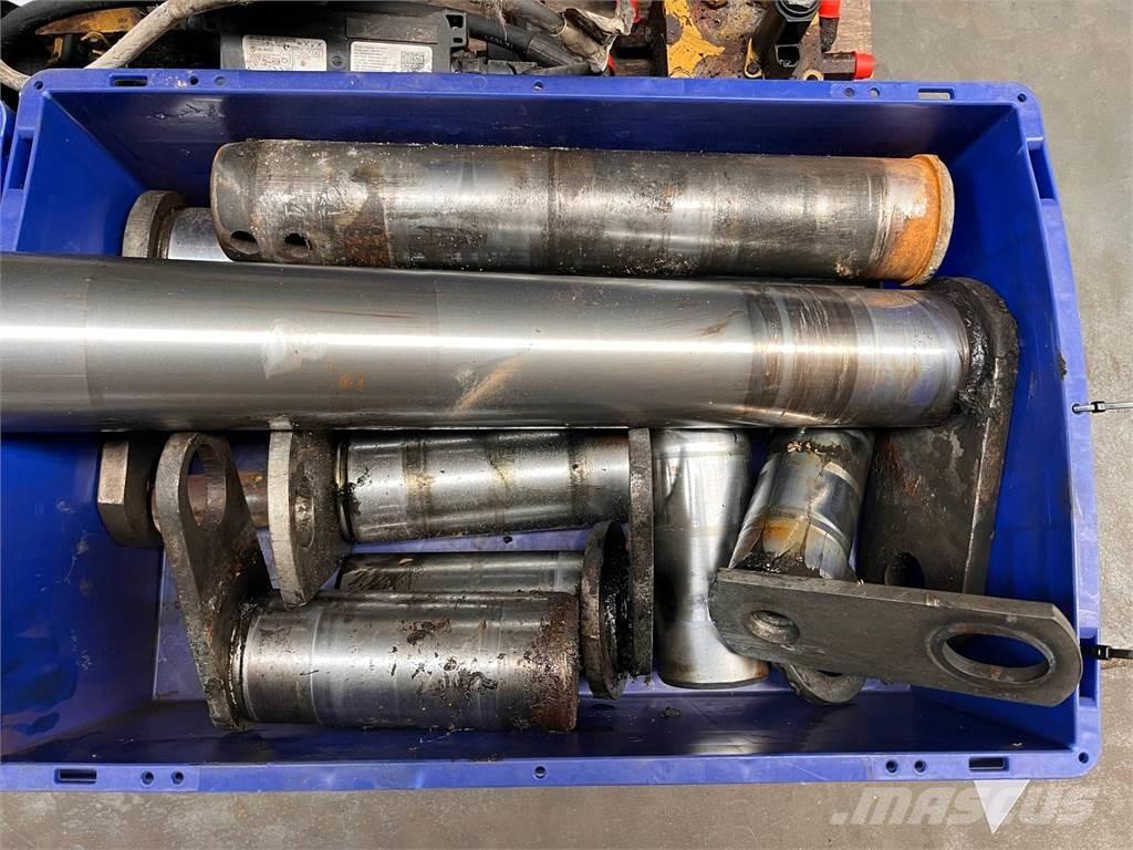 CAT 323D nagler Other components