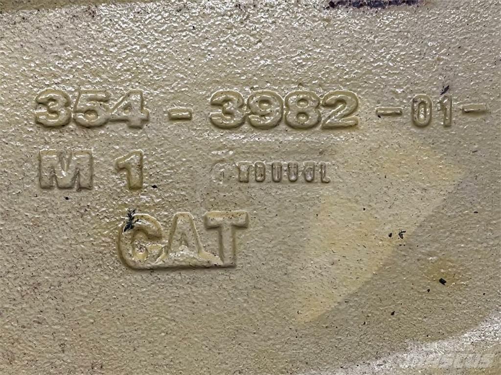 CAT 908M Link Arm 354-3982 Other components