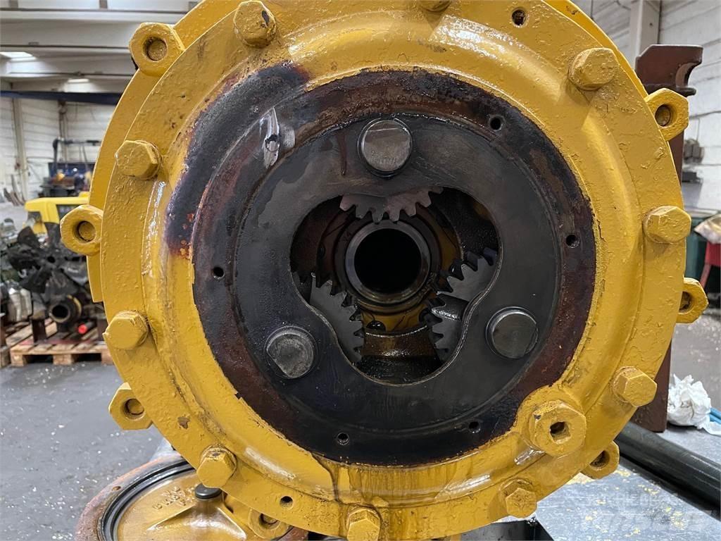 CAT 930 Front aksel Axles