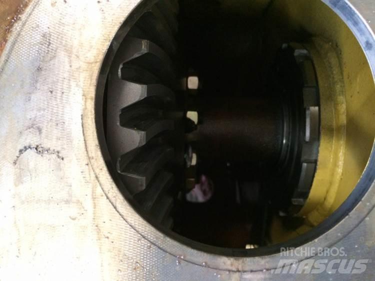 Komatsu D37P-5 Køregear Transmission