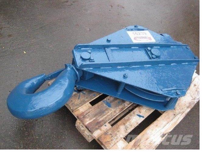  Krankrog ca. 12 ton Crane parts and equipment