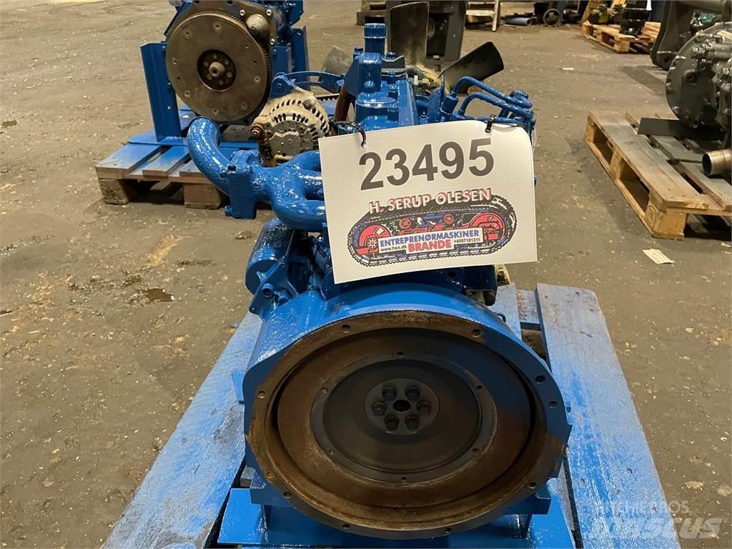 Kubota D905 motor Engines