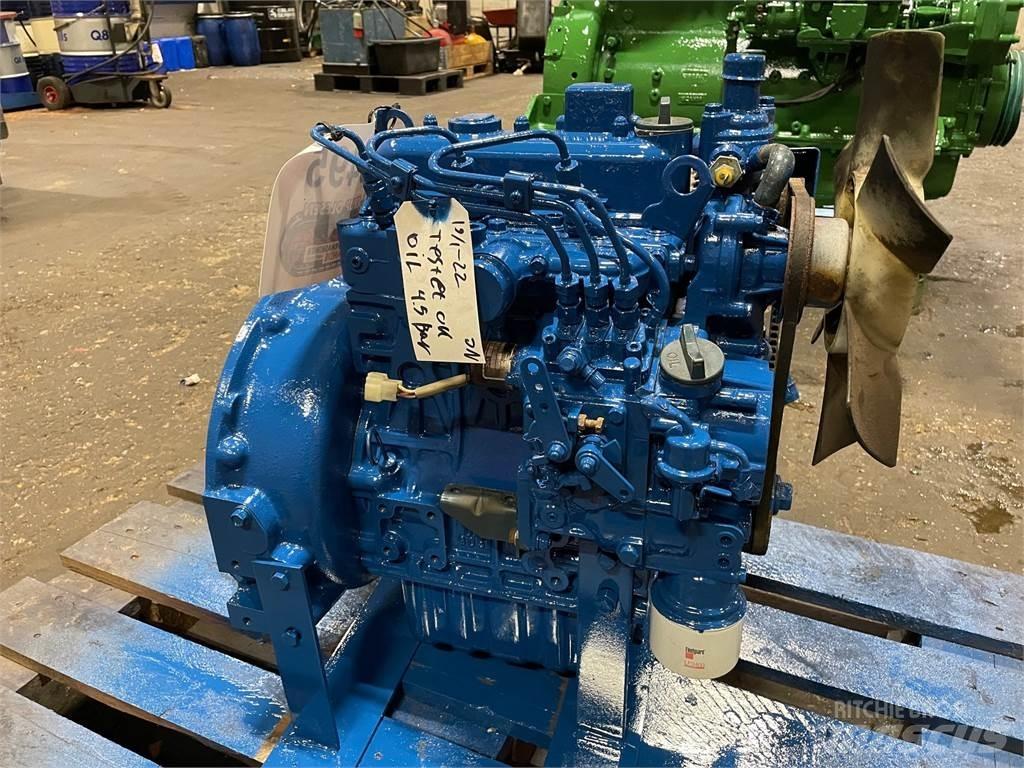 Kubota D905 motor Engines