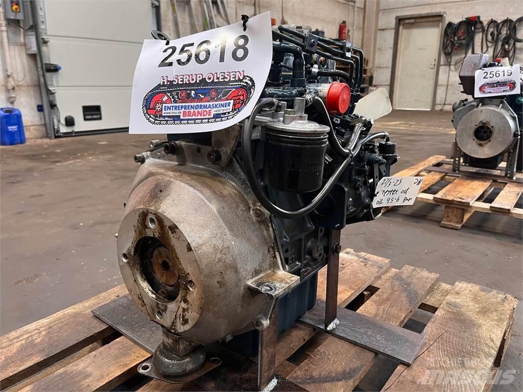 Kubota D905 motor Engines