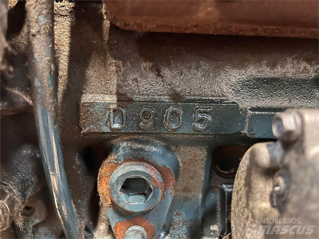 Kubota D905 motor Engines