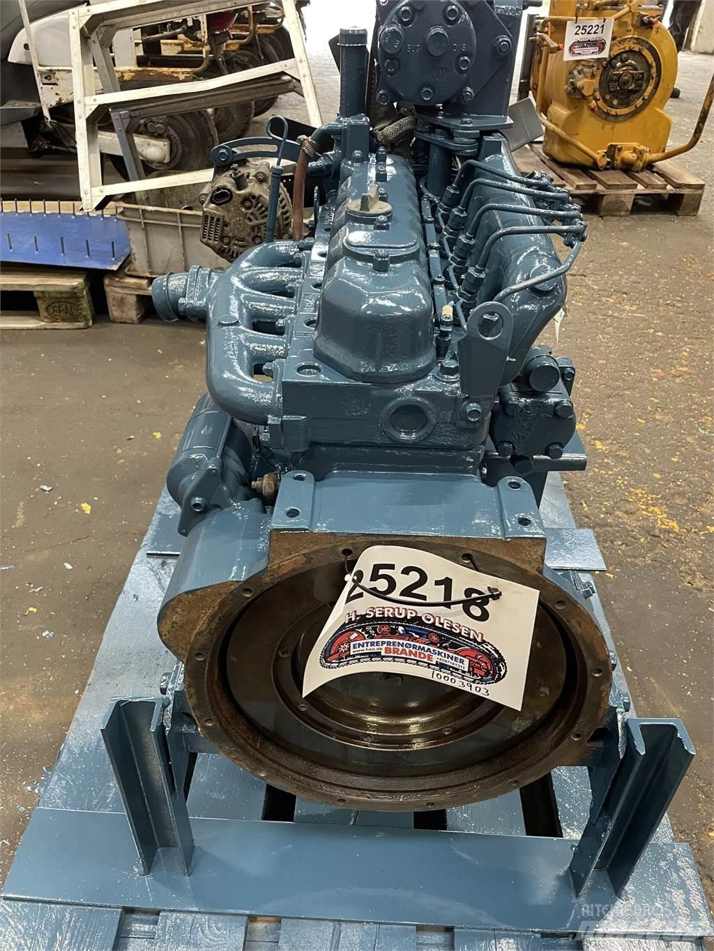 Kubota F2803 motor - 5 cyl. Engines