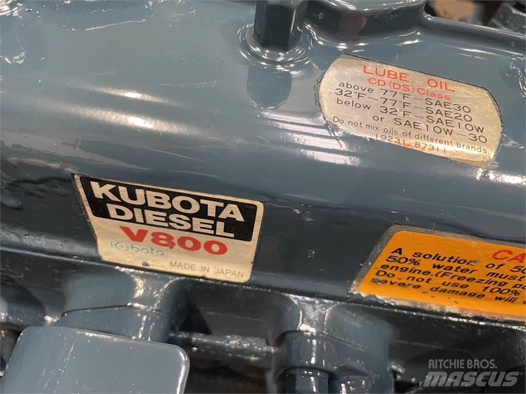 Kubota V800 motor - 4 cyl. Engines