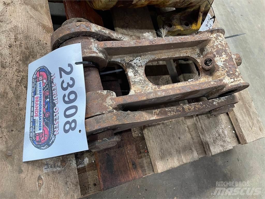 Takeuchi TB070 Link Arm Other components