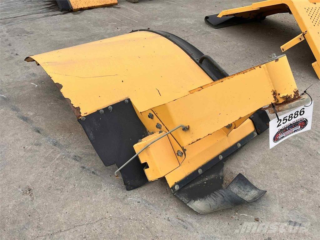 Volvo L220E højre bagskærm Other components