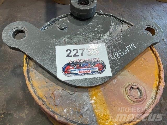 Volvo L90B Link Arm Other components