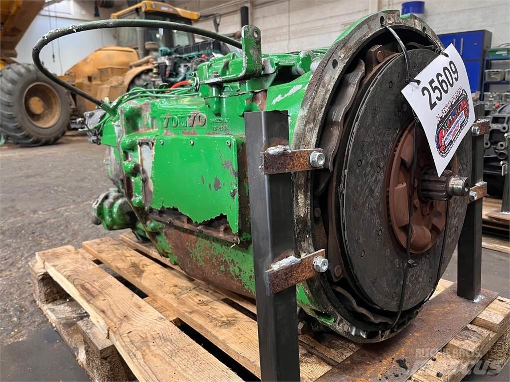 Volvo SR1700 transmission Transmission