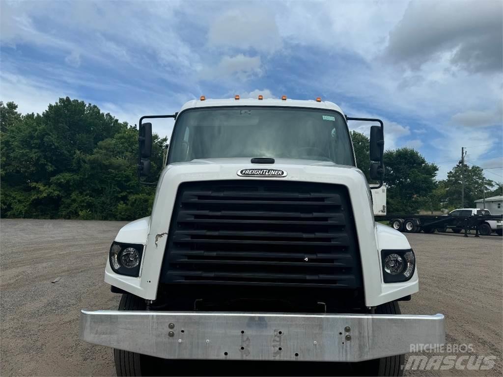 Freightliner 108SD Municipal / general purpose vehicles