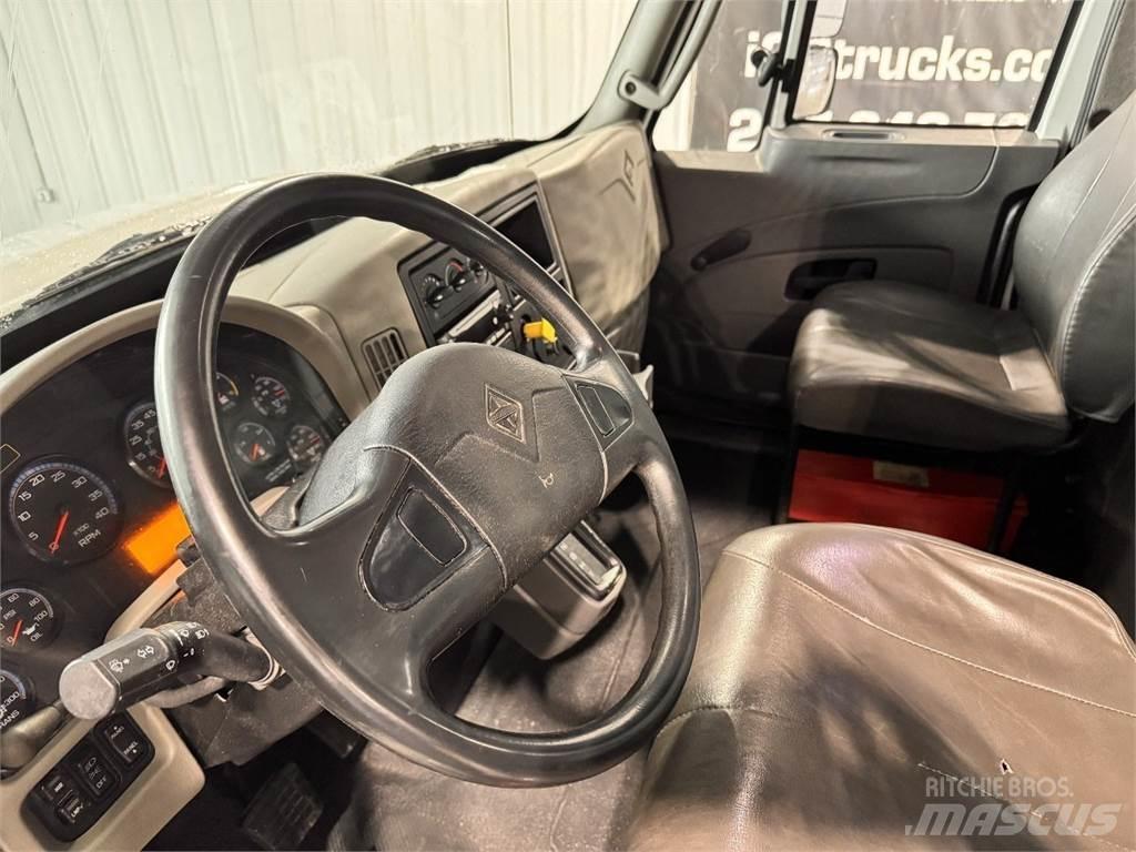 International 4300 Flatbed / Dropside trucks