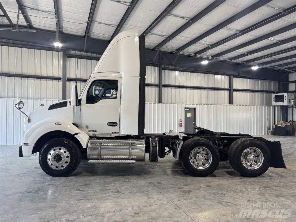 Kenworth T880 Prime Movers