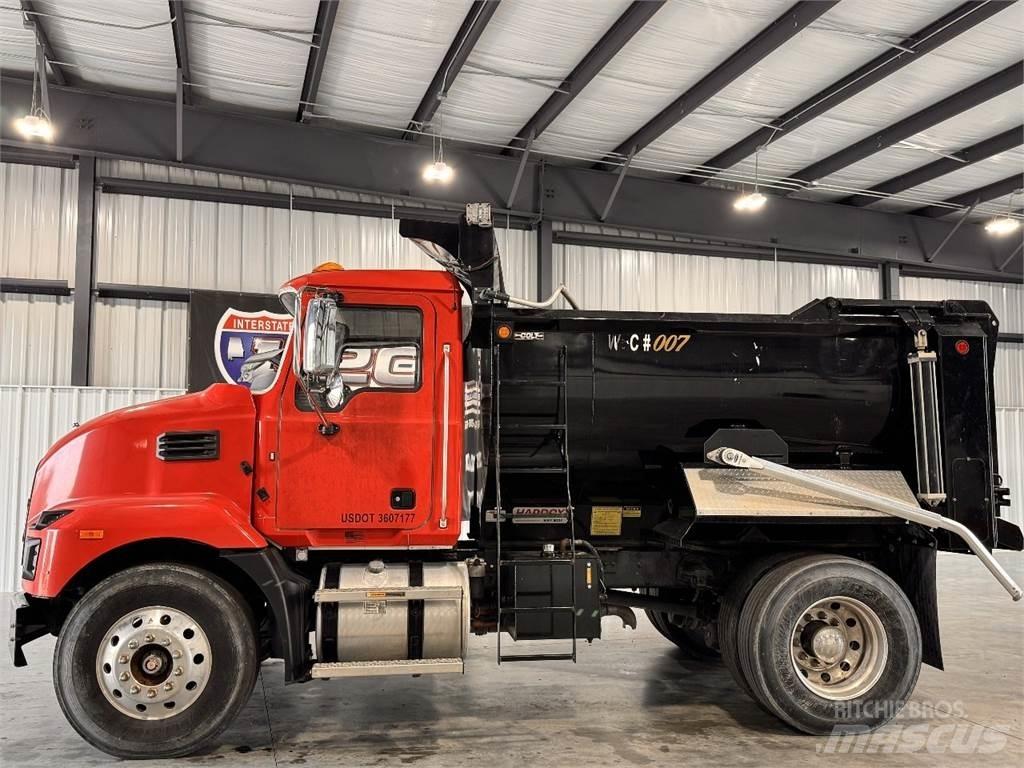 Mack MD6 Tipper trucks