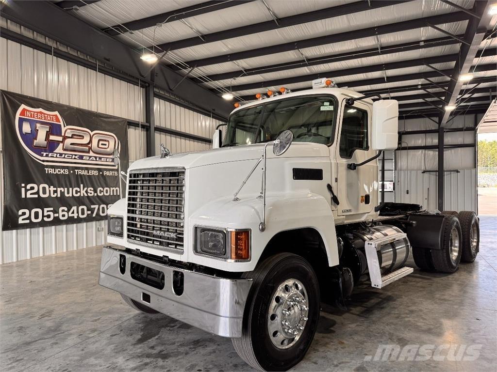 Mack Pinnacle Prime Movers