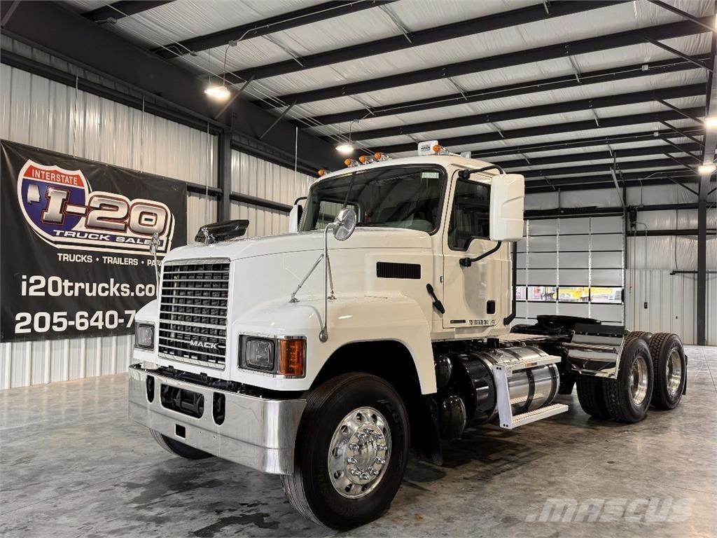 Mack Pinnacle Prime Movers