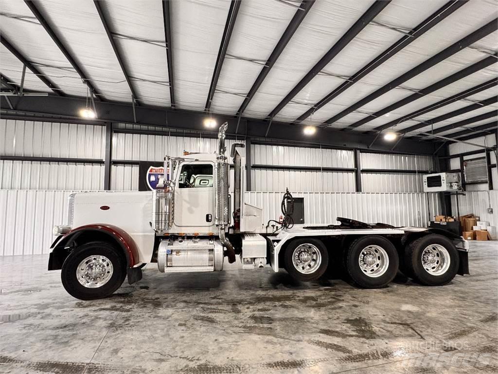 Peterbilt 389 Prime Movers
