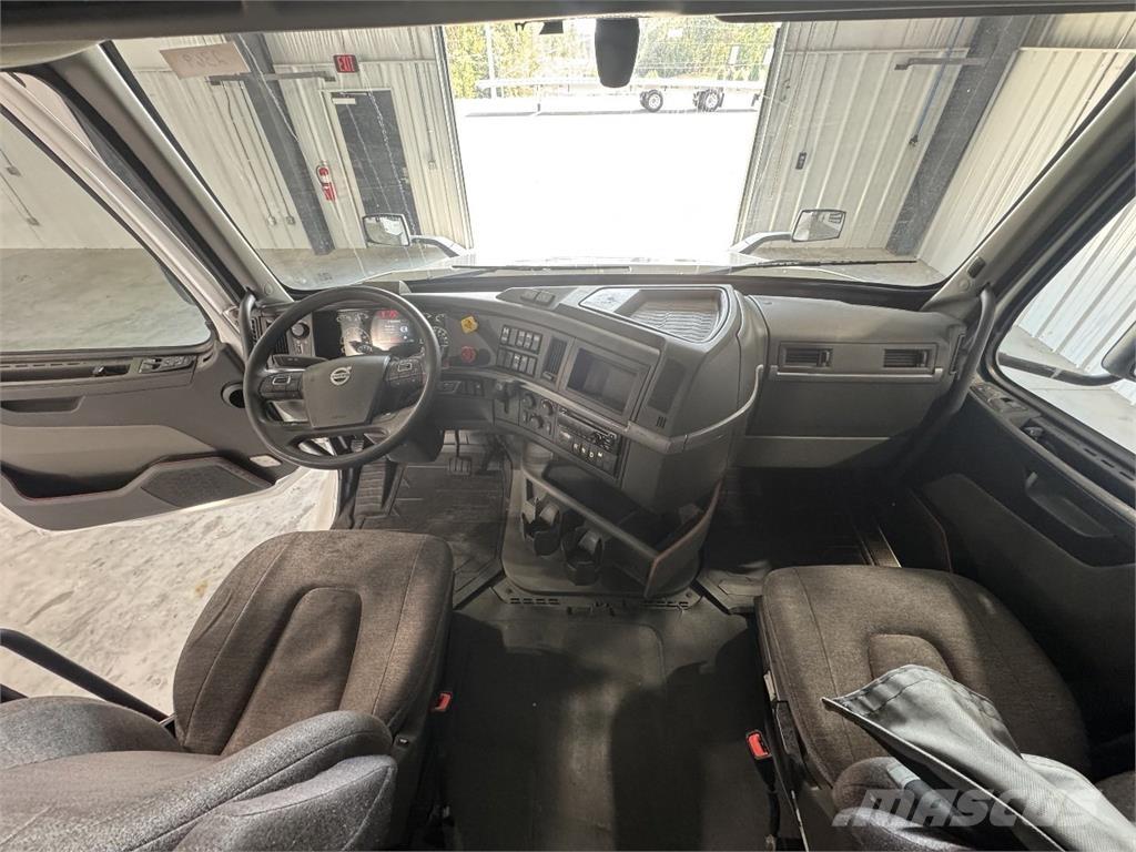 Volvo VNL760 Prime Movers