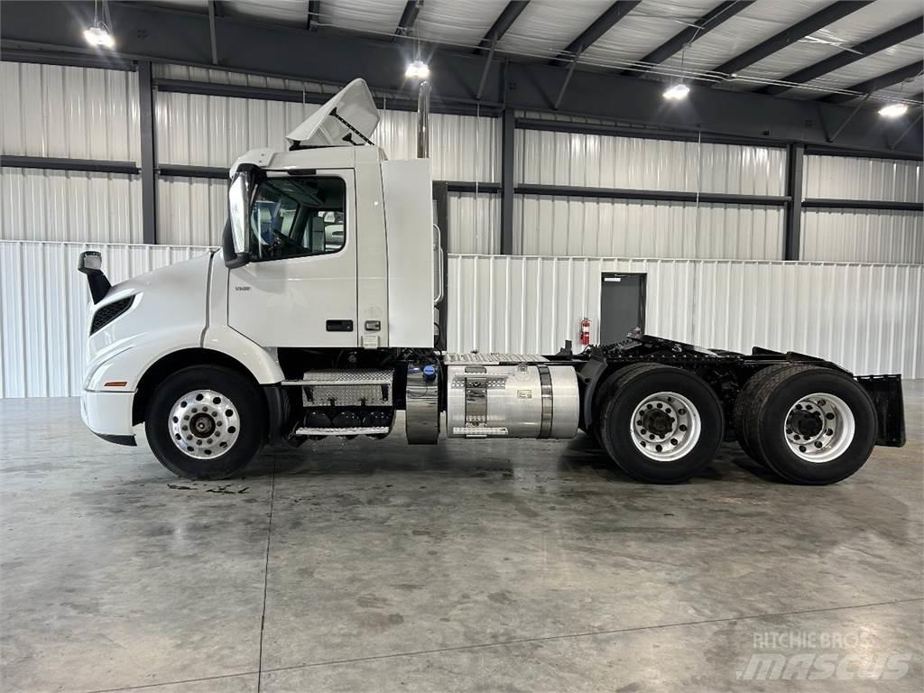 Volvo VNR64T300 Prime Movers