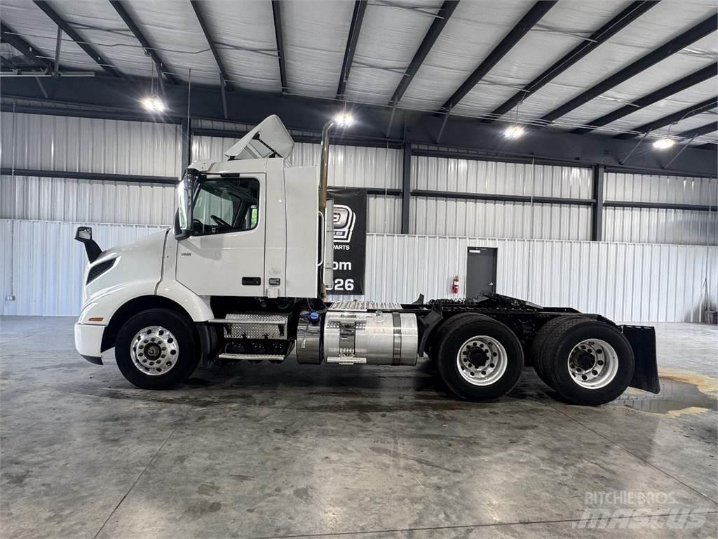 Volvo VNR64T300 Prime Movers