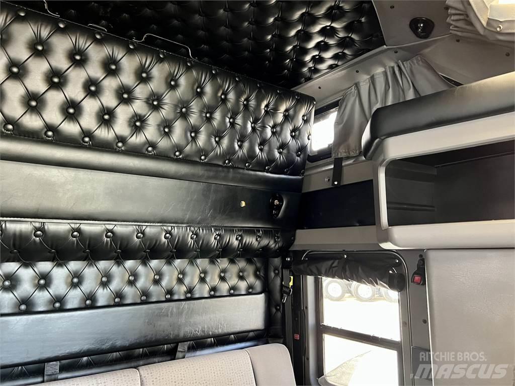 Kenworth T800 Prime Movers