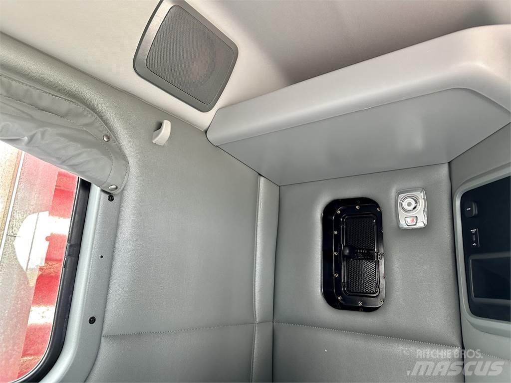 Kenworth T880 Prime Movers