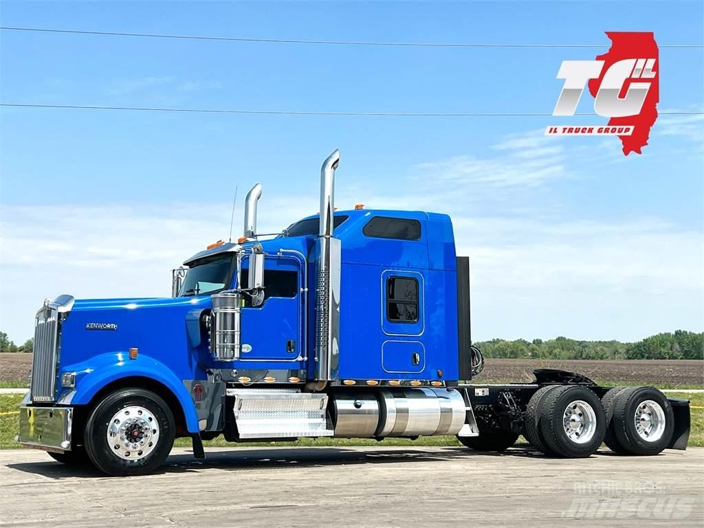 Kenworth W900 Prime Movers