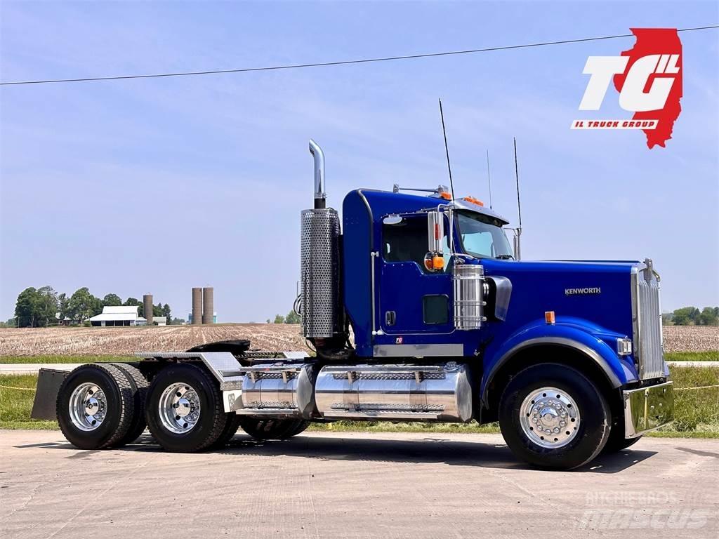 Kenworth W900 Prime Movers