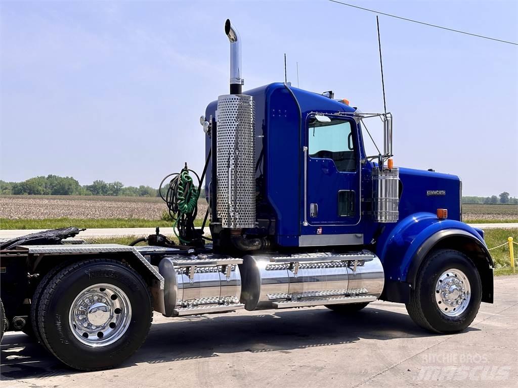 Kenworth W900 Prime Movers