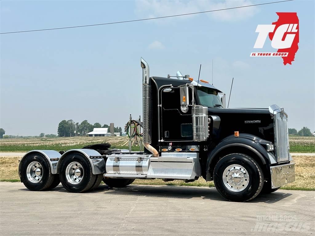 Kenworth W900 Prime Movers