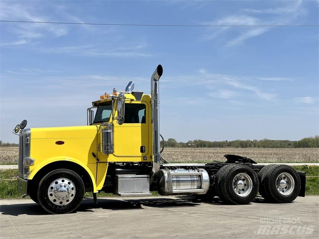 Peterbilt 389 Prime Movers