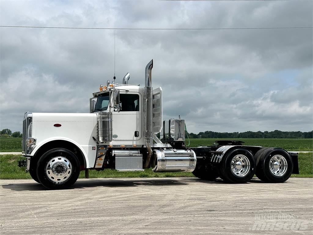 Peterbilt 389 Prime Movers