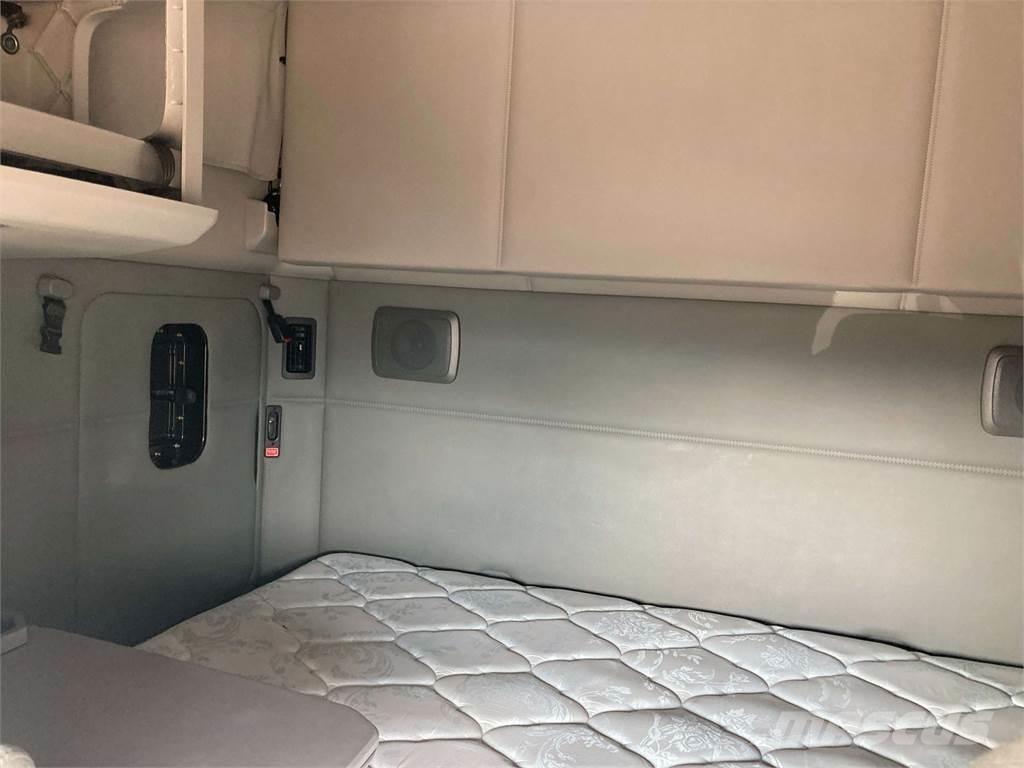 Kenworth T680 Prime Movers