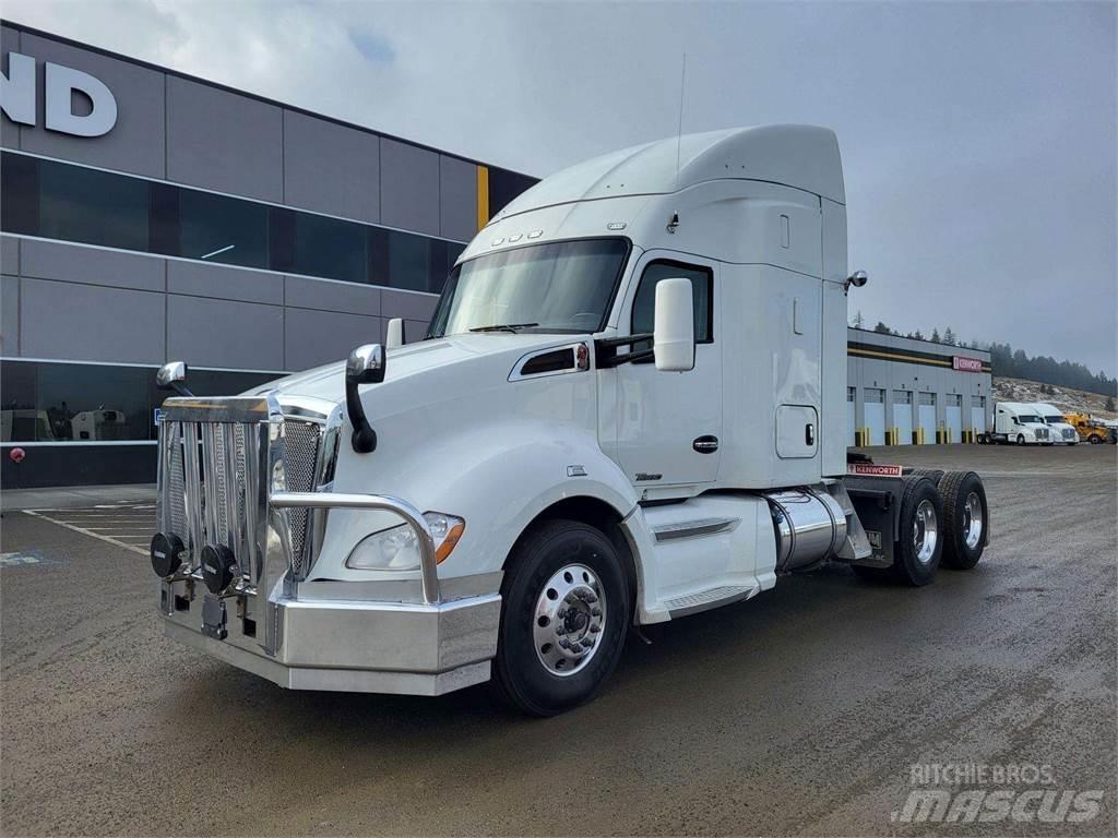 Kenworth T680 Chassis Cab trucks