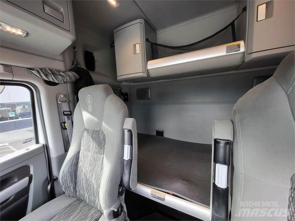 Kenworth T680 Chassis Cab trucks