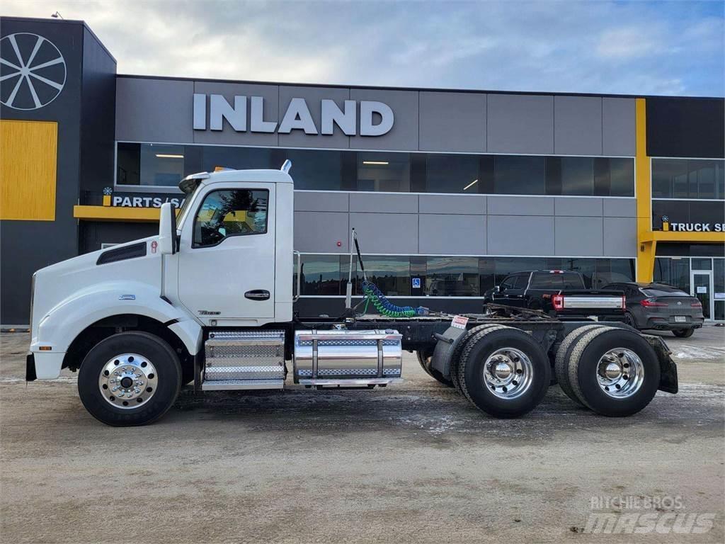 Kenworth T880 Prime Movers