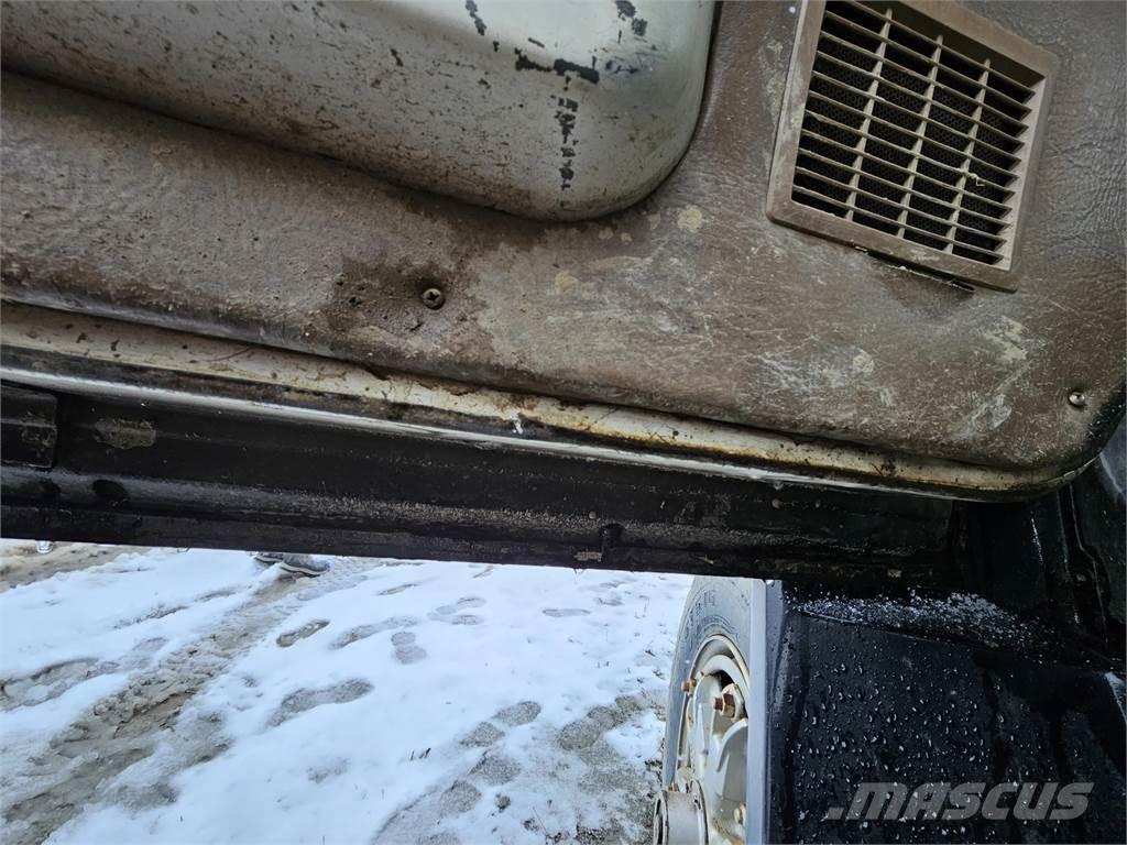 Ford L9000 Other components