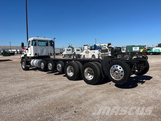 Autocar DC64 Cabins and interior