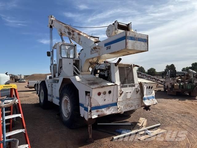 Badger 4435 Rough terrain cranes