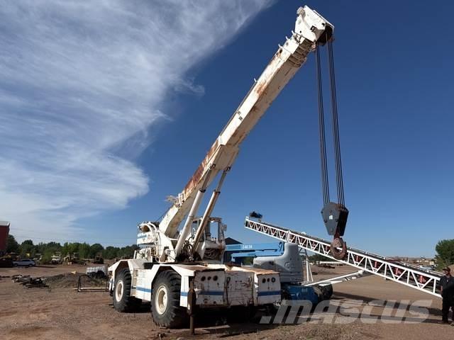 Badger 4435 Rough terrain cranes