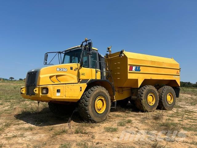 Bell B35D Water bowser