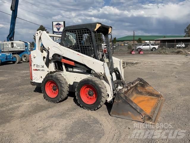 Bobcat S530 Skid steer loaders